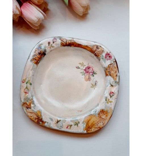 Väike keraamiline taldrik "Rooside ilu"